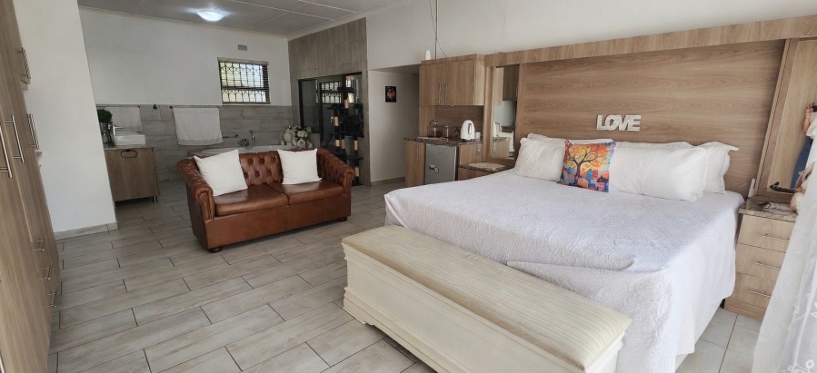 5 Bedroom Property for Sale in Sasolburg Ext 4 Free State